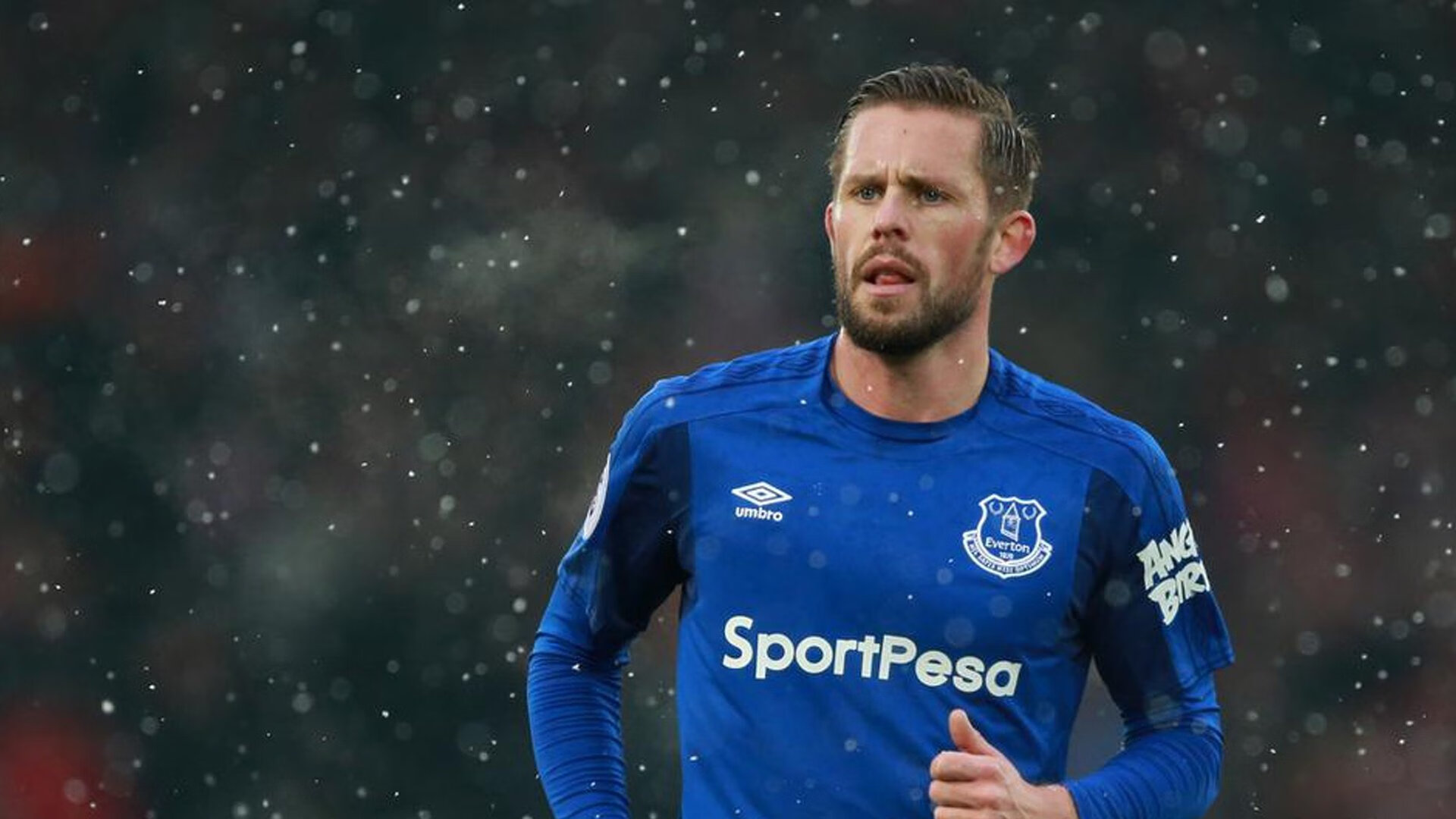 田径赛场焦点！阿根廷队对阵西班牙队，防守反击奏效，球队笑到最后